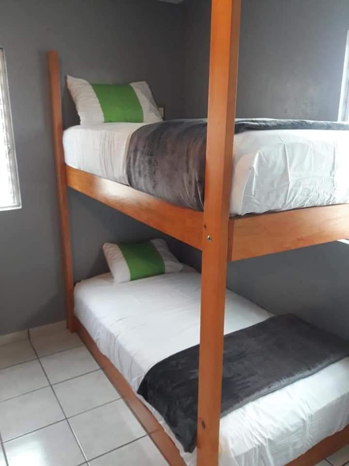 Tortuga Hostel Topolobampo Esterno foto